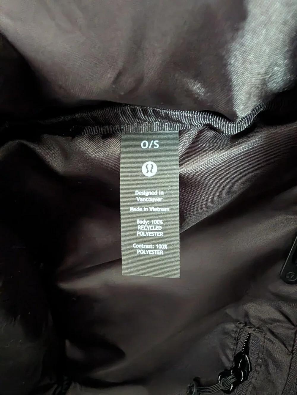 Lululemon Command The Day Duffle Bag 37L Hollywood Park Logo
